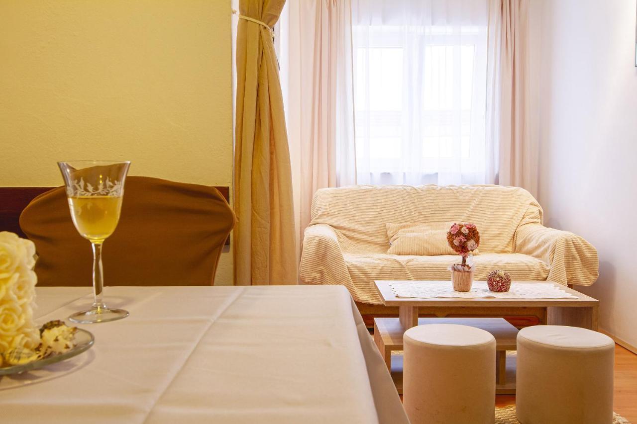 Apartmani Justic Njivice Eksteriør bilde
